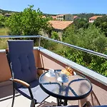 Maris Daire Vinišće