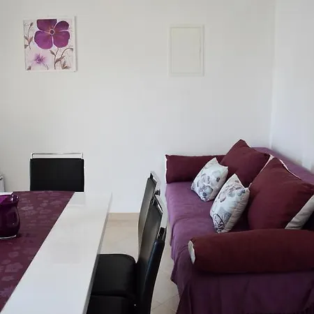 Apartment Maris *